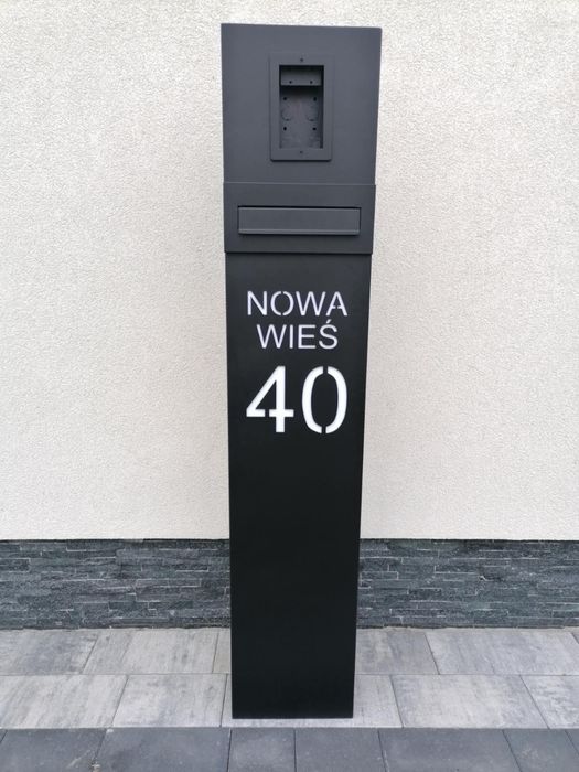 Słupek multimedialny box multifunkcyjny ogrodzeniowy