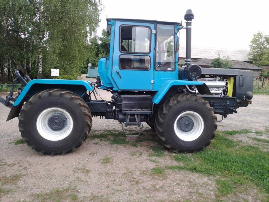 Продаж Трактор ХТЗ-170