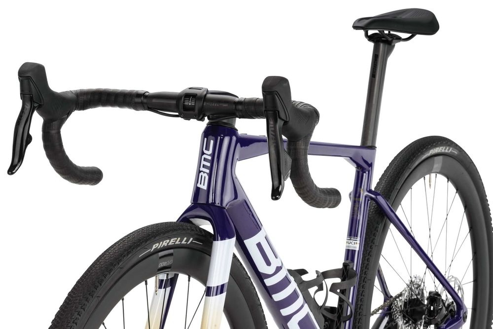 BMC Kaius 01 Three - Carbon - SRAM RIVAL eTap AXS 2×12s - 32% OFF