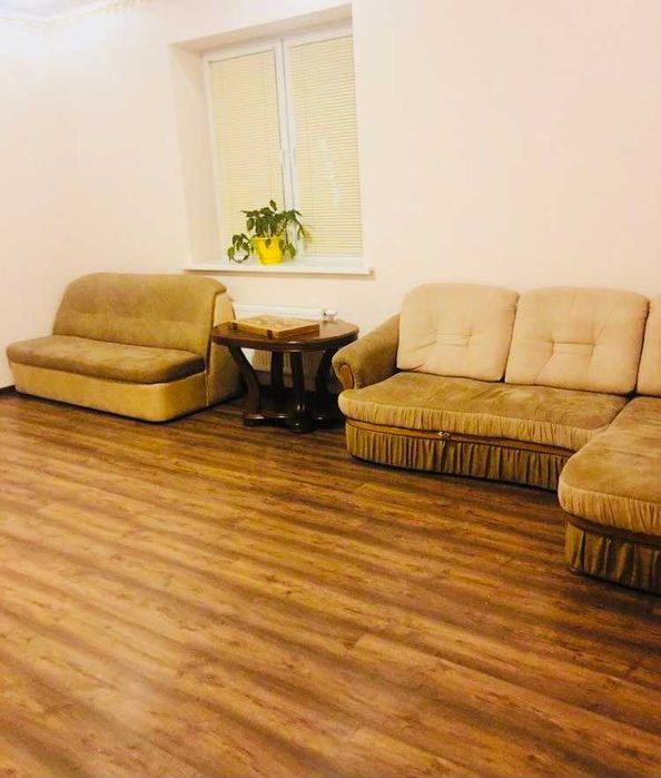 Оренда будинку можна для сім'ї під офіс Генератор