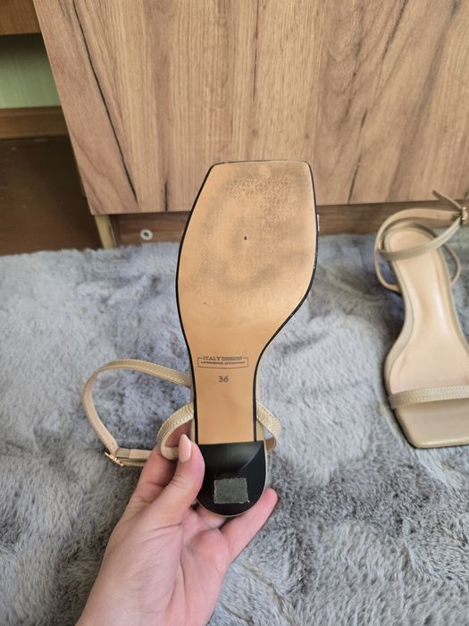 Босоніжки, шкіряні, 36 розмір