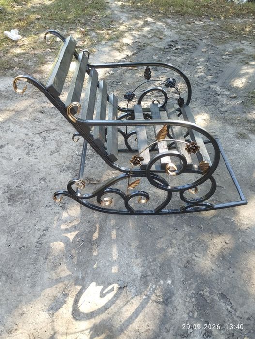 Продам крісло качалку
