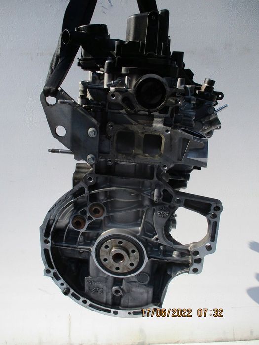 Silnik motor PEUGEOT 3008 1.5 BLUE HDI YH01 10Q4DL