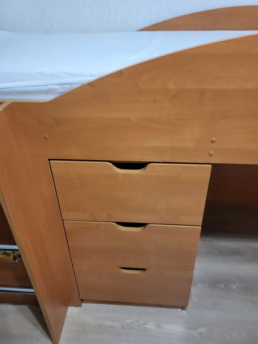 Дитяче ліжко Універсал з висувними ящиками, шафою та столом