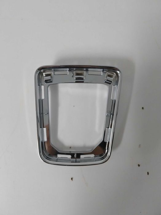 Aro da alavanca das mudanças Skoda rapid