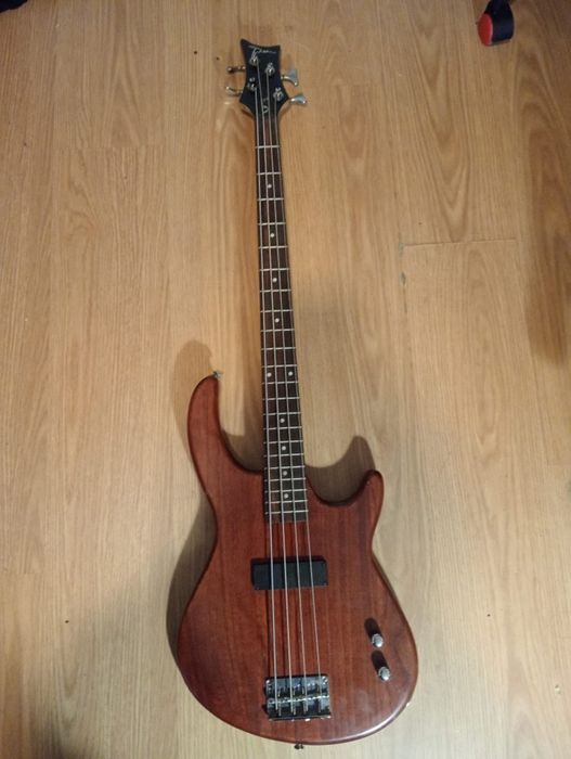 Dean Edge 09 Bass, 4 Strings64284804531329120