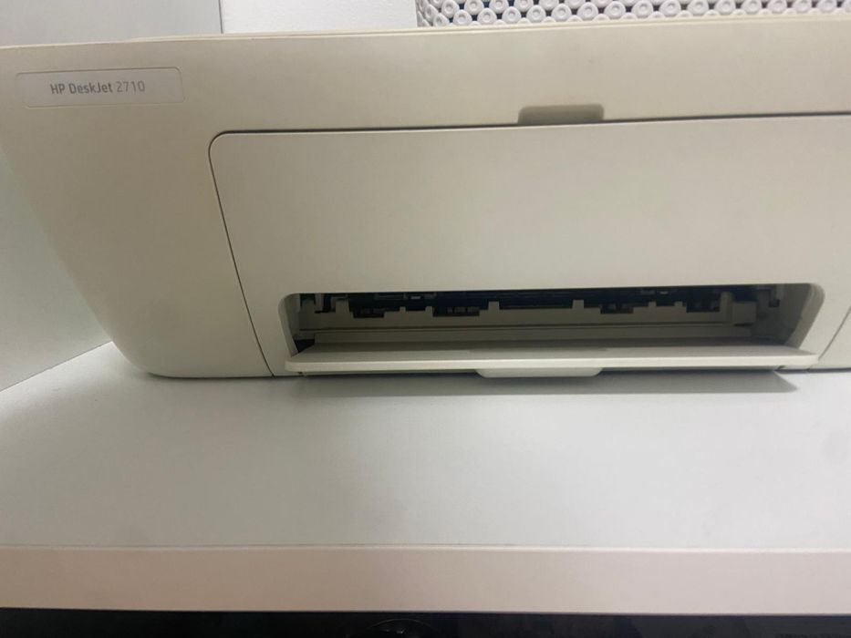 Impressora HP Deskjet 2710
Impressora HP Deskjet 2
Impressora HP Deskjet 2710