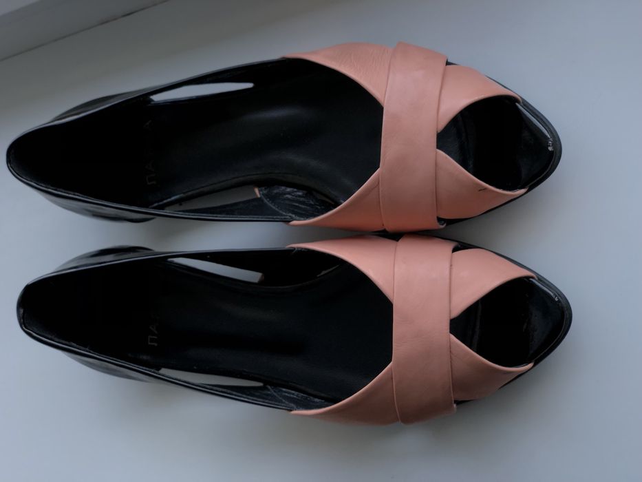 Шкіряні босоніжки