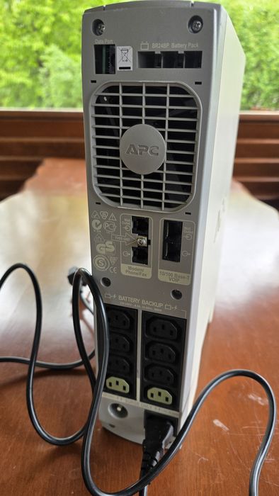 UPS Zasilacz awaryjny APC 1500RS