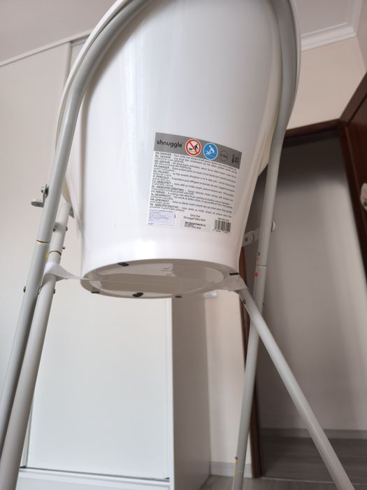 Banheira de bebe Shnuggle com suporte