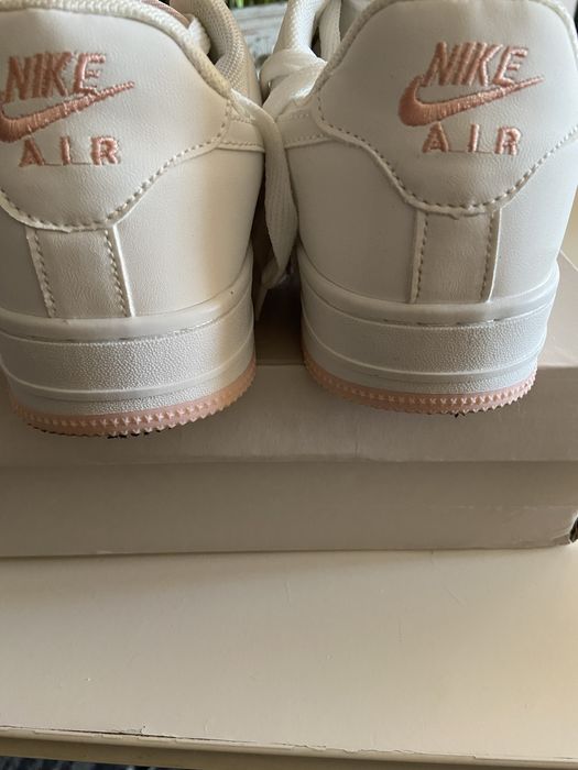 Buty sportowe Nike LV
