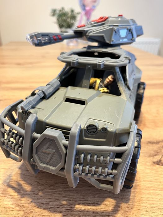 Czolg wojsko armia pojazd na baterie