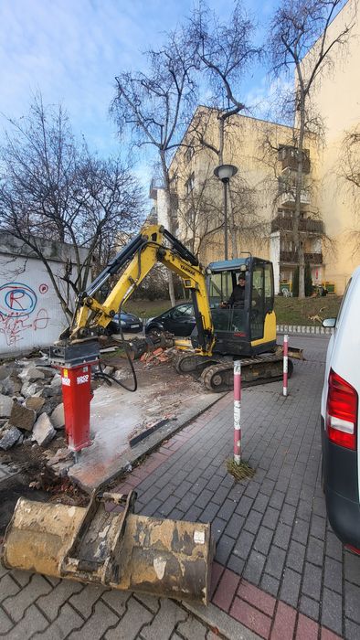 Usługi Minikoparką Młot koparka Warszawa Józefów Wawer Wesoła Marki