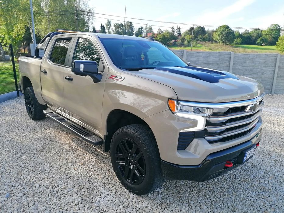 Chevrolet Silverado (Z71) Trail Boss - LT 5.3 355KM 4X4