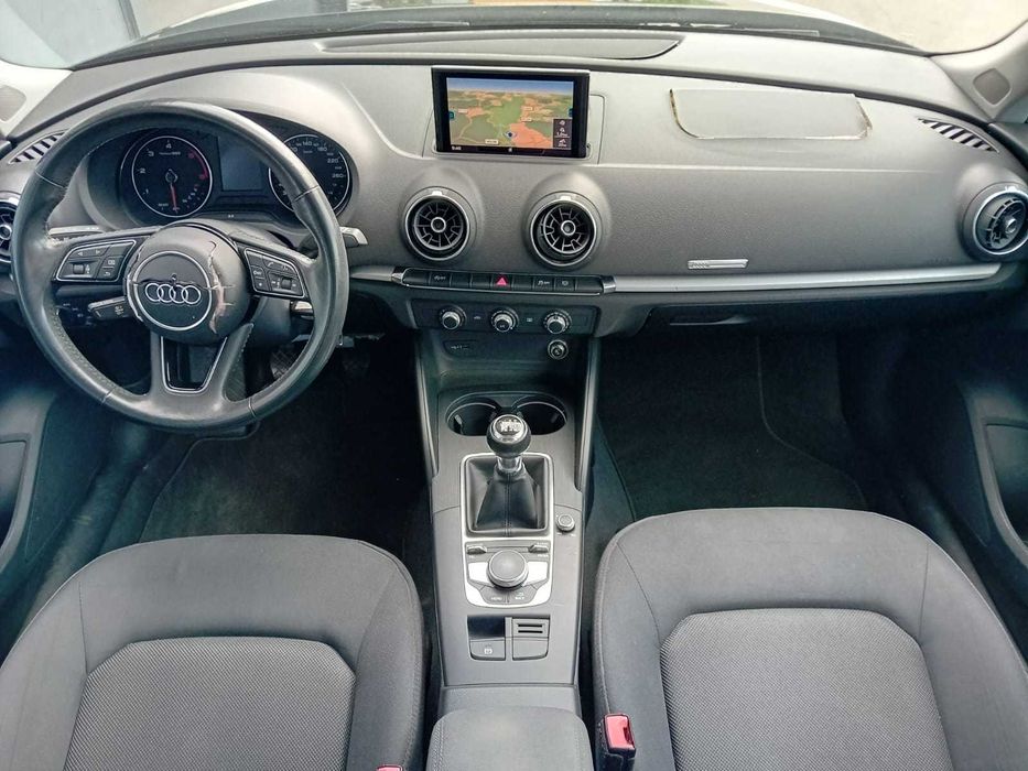 Audi A3 1.6 Sportback S-Line - Nacional ( pequeno sinistro )