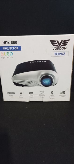 Projektor prawie nie używany