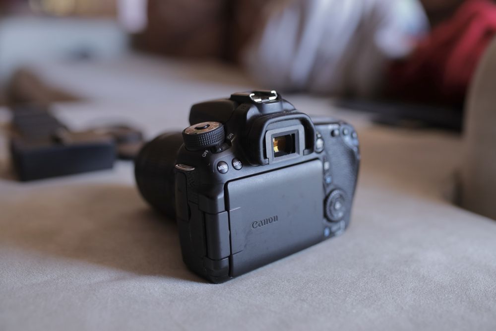 Canon 70D + 18-55mm IS