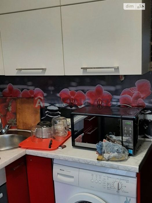 Квартира у чудовому стані. 2 роздільні кімнати. Тихий район.