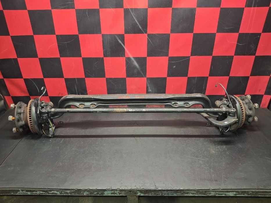Eixo dianteiro TOYOTA Dyna Chassis (KD_, LY_, _Y2_, _U3_, _U4)