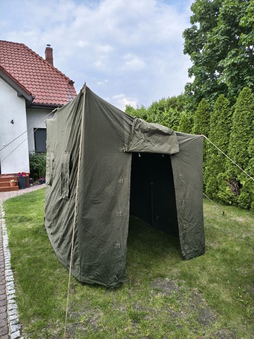 Namiot wojskowy, wysoki