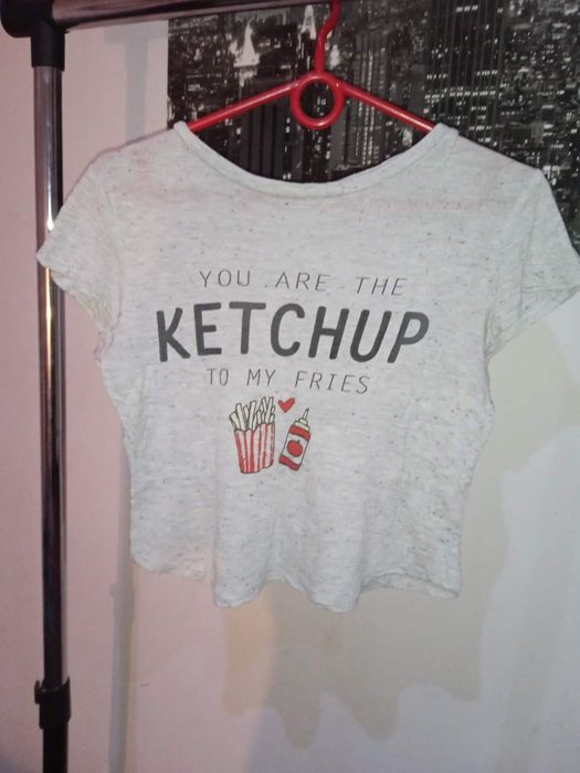 koszulka szara z napisem