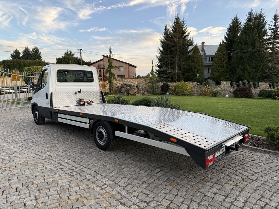 Zabudowa laweta pomoc drogowa iveco mercedes sprinter master renault