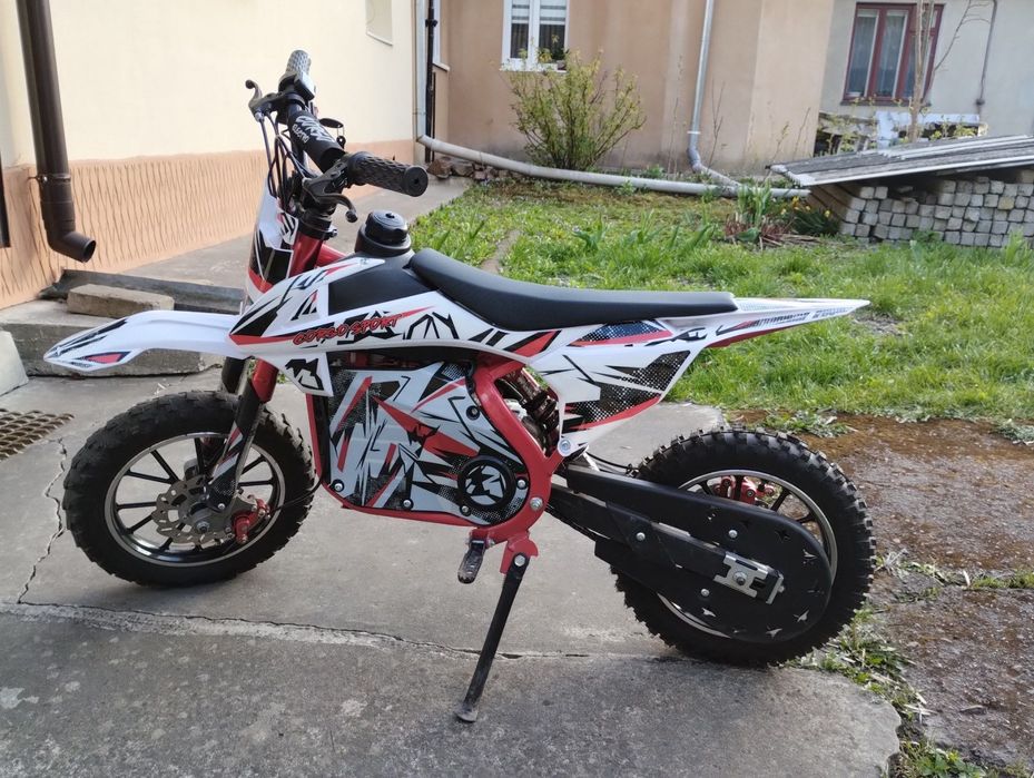 Електро піт байк В ідеальному стані. У використанні був недовго