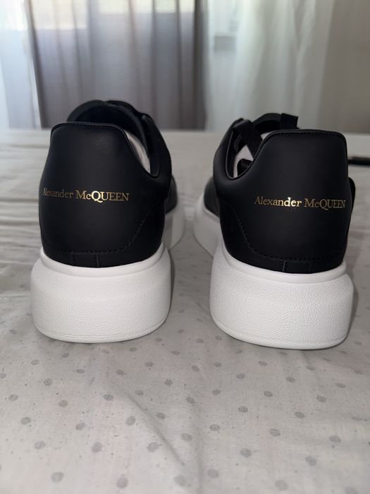 Alexander McQueen 42