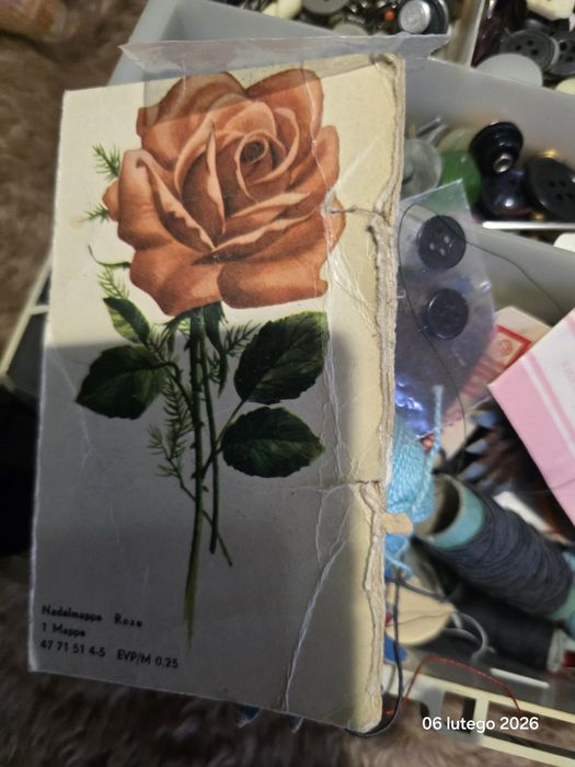 Zestaw nici w kasece