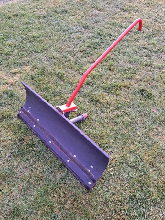 Pług do zamiatarki Hako