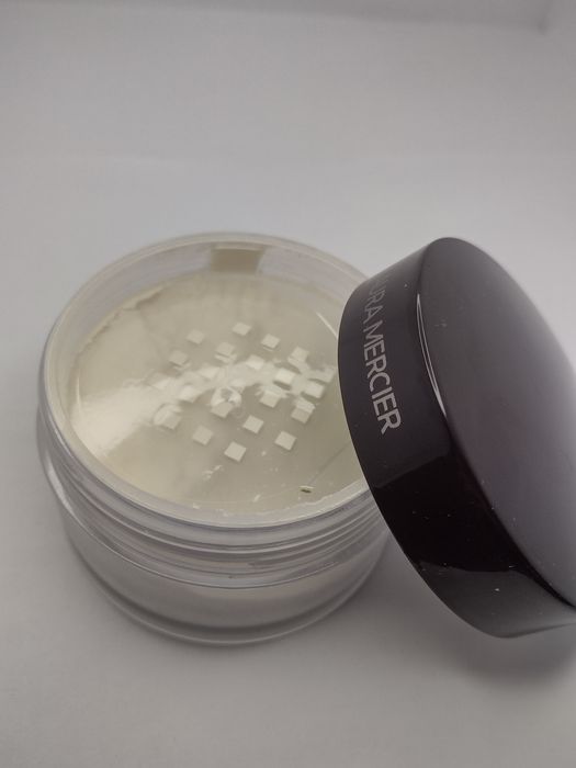 Nowy puder Laura Mercier translucent 29g.
