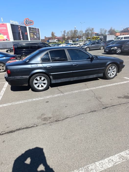 Продам легендарну бмв е38