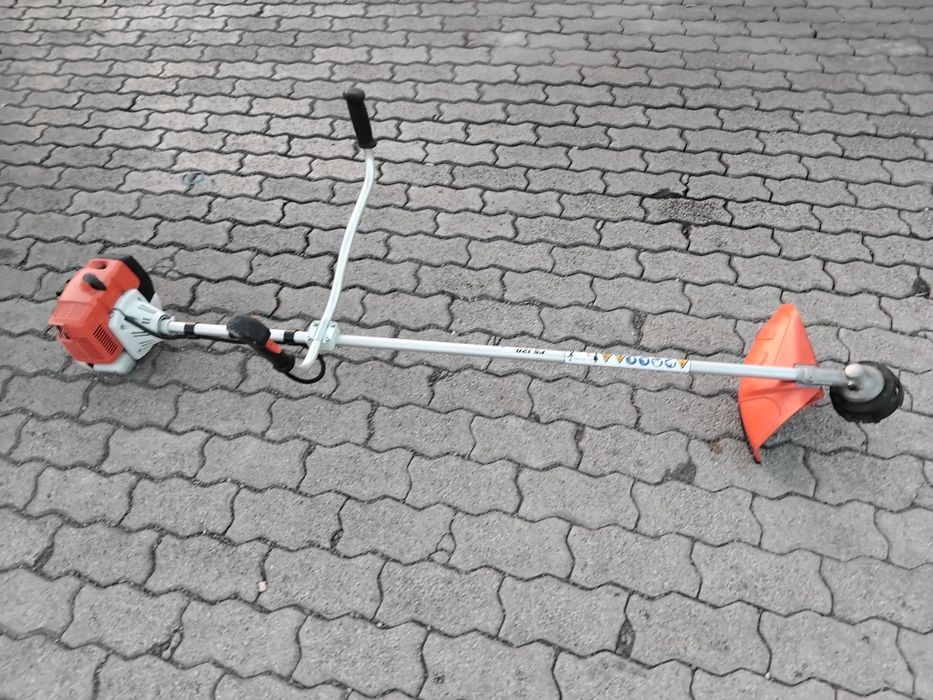 Stihl FS 120 - Roçadeira - Aparador (Semi Novo)
