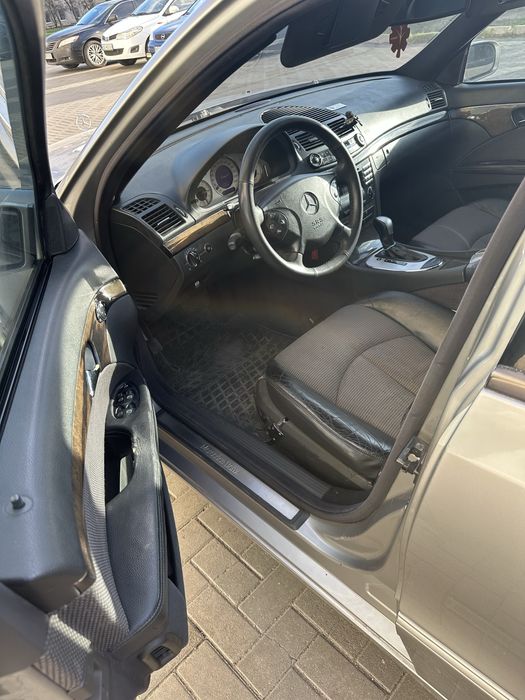 Продам w211   2.7