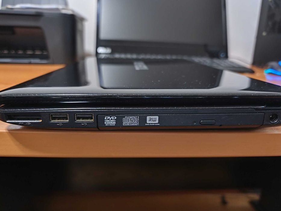 Portátil Toshiba L650 (CPU i5 - RAM 8GB - SSD 240GB)