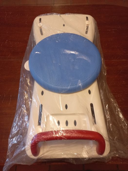 Mesa de Banho (assento banheira) Giratória para Transferência de Paciente