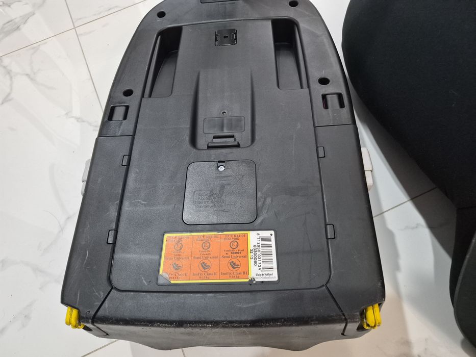 Fotelik samochodowy Maxi-Cosi Pearl z bazą FamilyFix