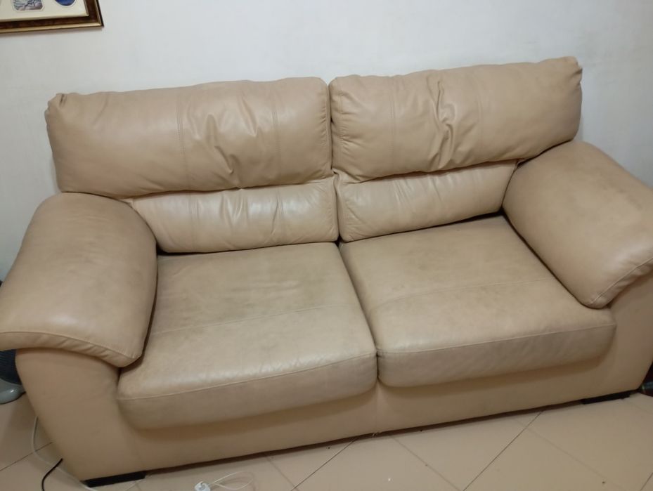Sofá de dois lugares de sala