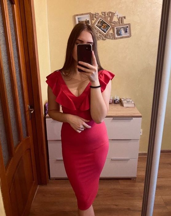 Сукня рожева нова