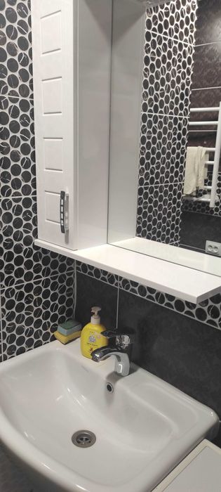 Чудова своя 1-кімнатна квартира в самому центрі. Без комісії.