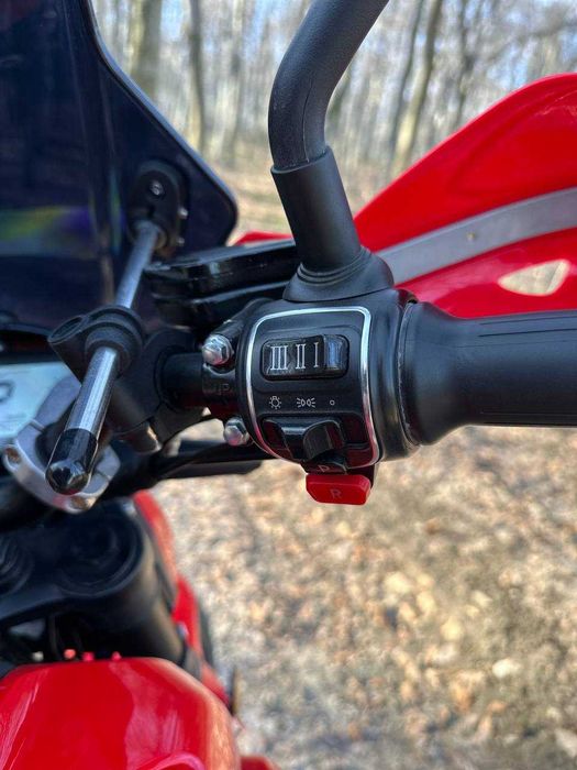 Honda CB 300F 2025
