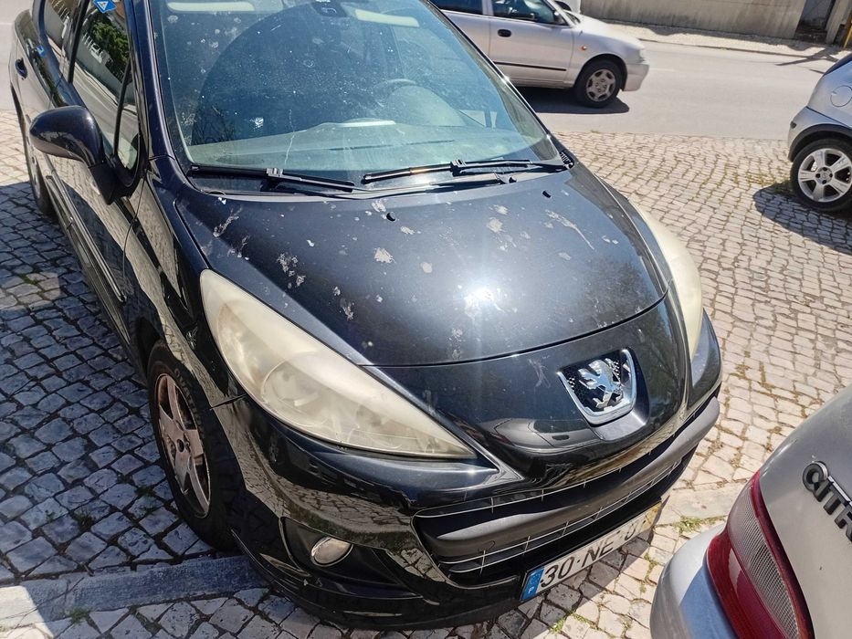 Carro com avaria