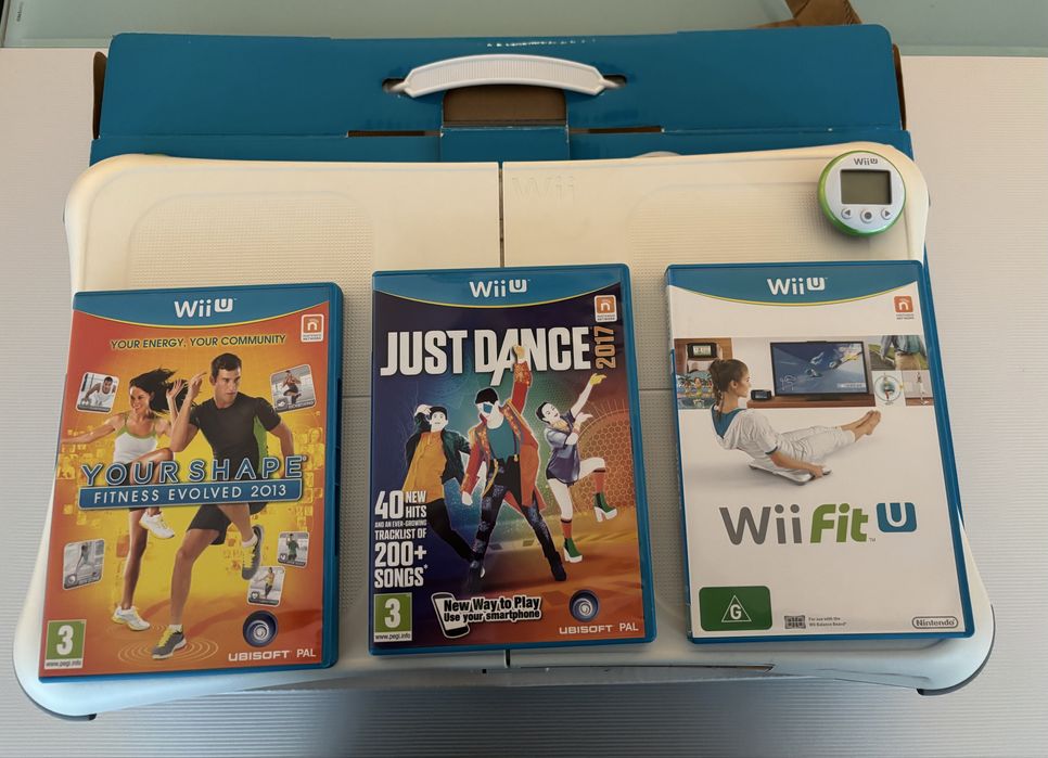 Prancha Nintendo Wi U Fit mais 3 jogos