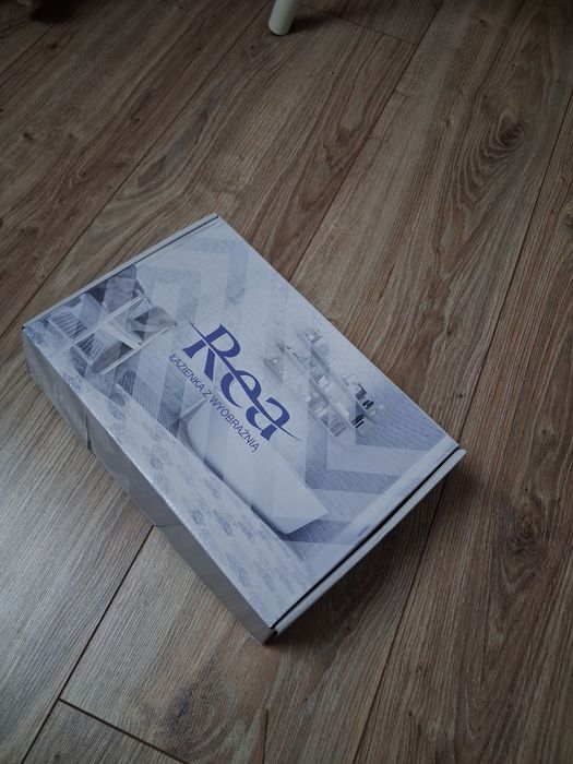 Bateria umywalkowa stojąca REA Luppo czarna