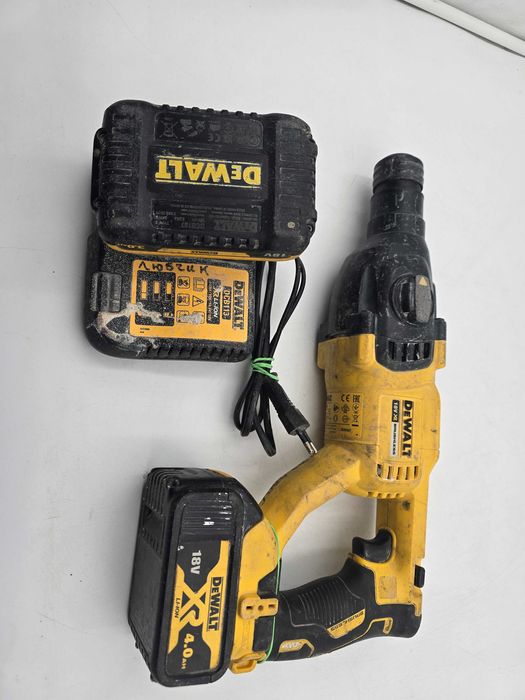 Młotowiertarka Dewalt DCH133 2X AKUMULATOR Ładowarka