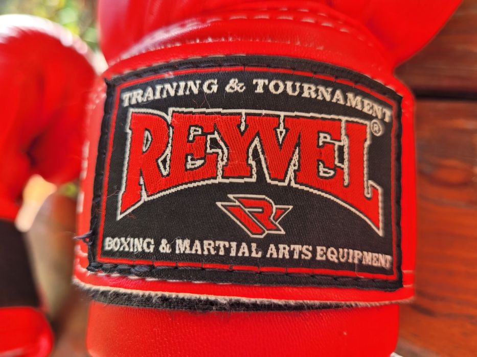 Перчатки для бокса, кикбоксинга Reyvel Червоні