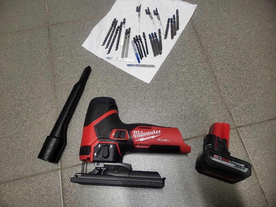 Лобзик акумуляторний Milwaukee 2545-20 M12 FUEL