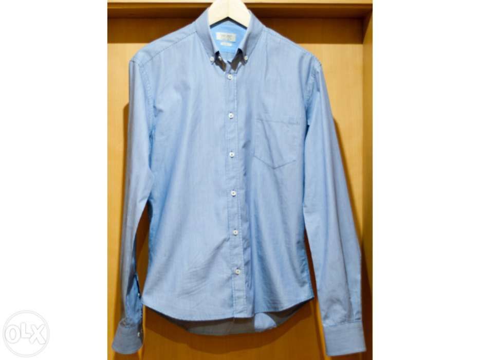 Saldos Vendo camisa S nova cintada as riscas azuis