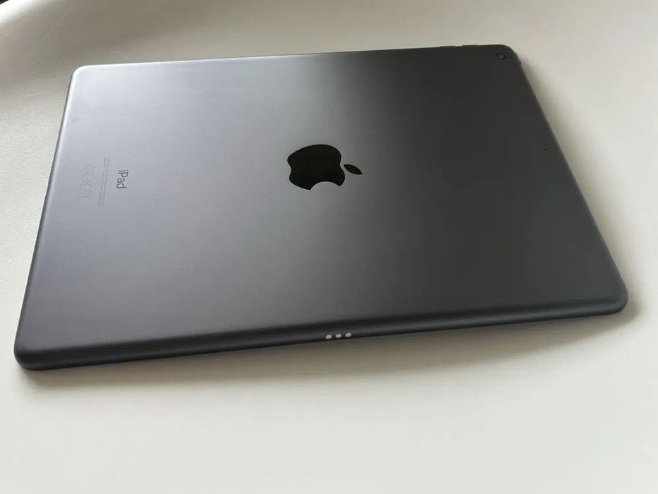 Ipad 8th 32gb + Apple Pencil + якісний чохол - оригінал, neverlock