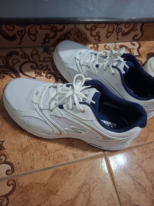 Фірмові кросівки Skechers 41 розмір